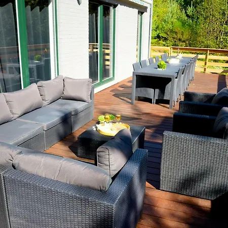 Dakota - Jacuzzi, Zwembad, Playstation *